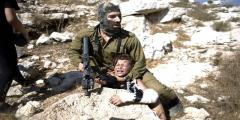 Filistinli çocuğa şiddet