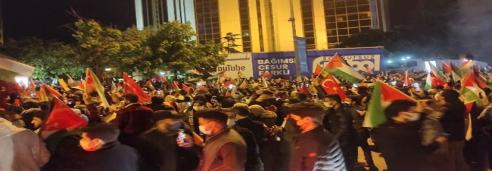 İstanbul'da İsrail'e binlerce vatandan güçlü bir protesto